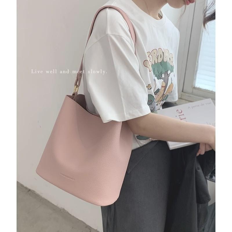 Korean version of fashionable sweet underarm bag women's 2025 new pink bucket bag large capacity shoulder bag