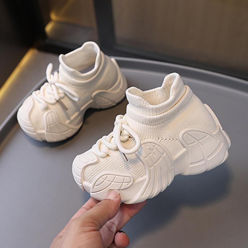 Spring and Autumn Style Boys and Girls Breathable Mesh Comfortable Soft Sole Sports Shoes