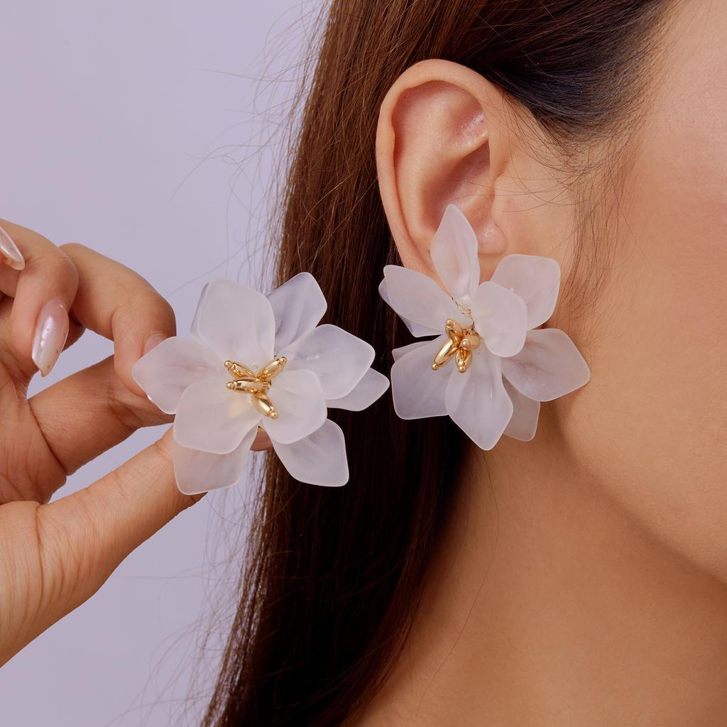 Dainty 3D Large Colorful Petal Stud Earrings for Women Girl Hyperbole Acrylic Flower Charm Earrings Party Aesthetic Zircon Gift