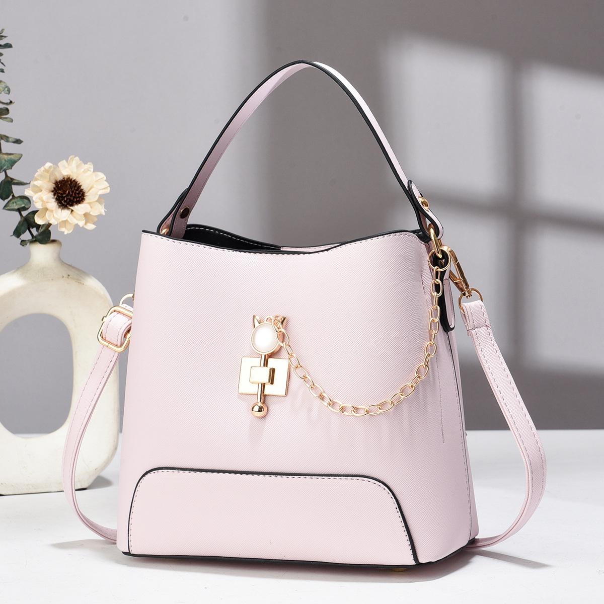 New Design Trendy Style Handbag Multi-layer Large-capacity Chain Bucket Bag High-value Simple To Use Shoulder Bag Versatile Bag .