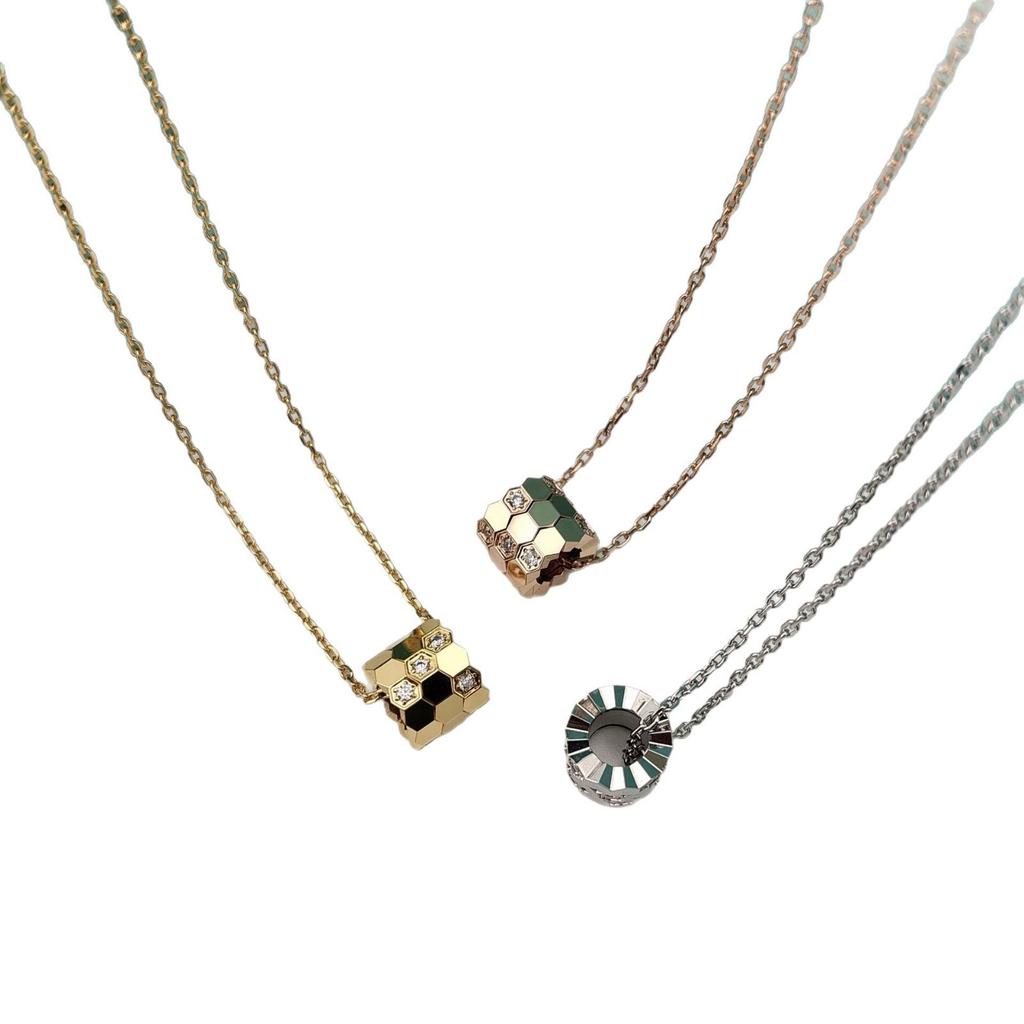 V Gold Shangmei Honeycomb Necklace Women's Light Luxury Design Rhombus Lattice Diamond Honeycomb Pendant Clavicle Chain