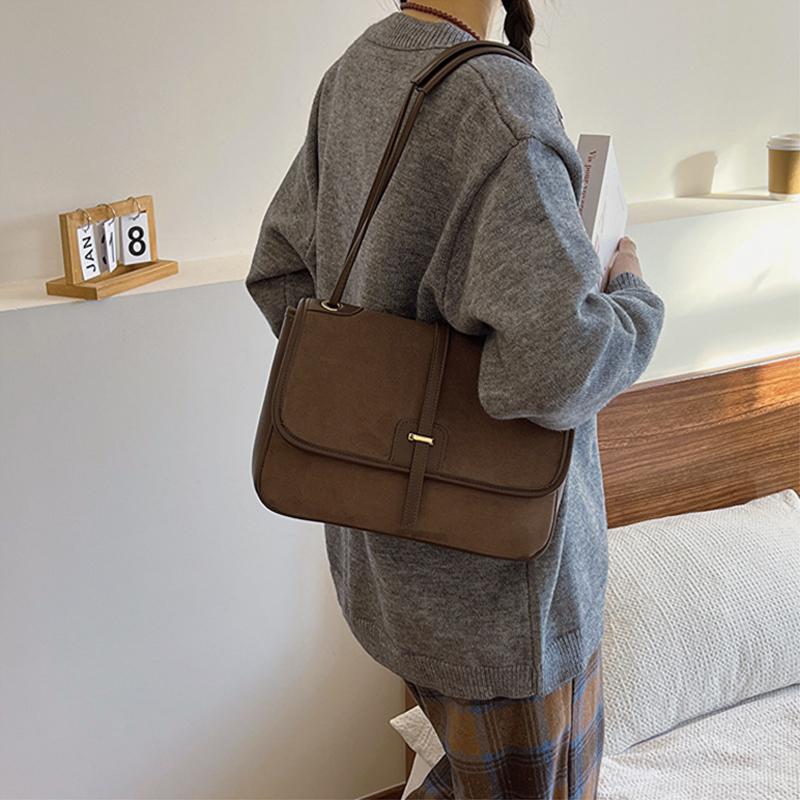 Ретро кожаные сумки подмышки для женщин французские сумки через плечо большой вместимости — фото 6