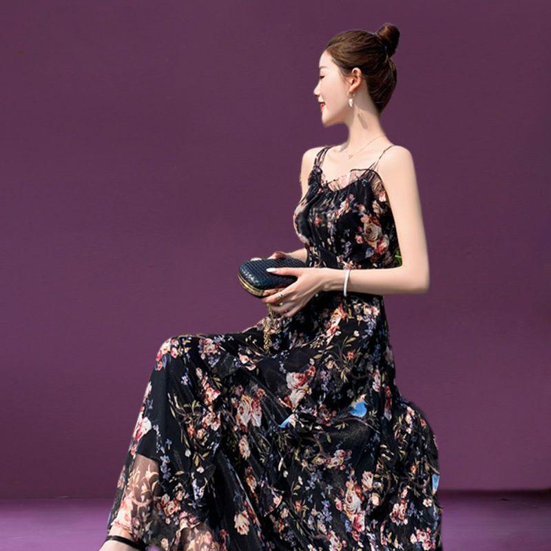 Elegant Floral Maxi Dress with Halter Neckline, Perfect for Party Events and Prom, Sexy and Charming