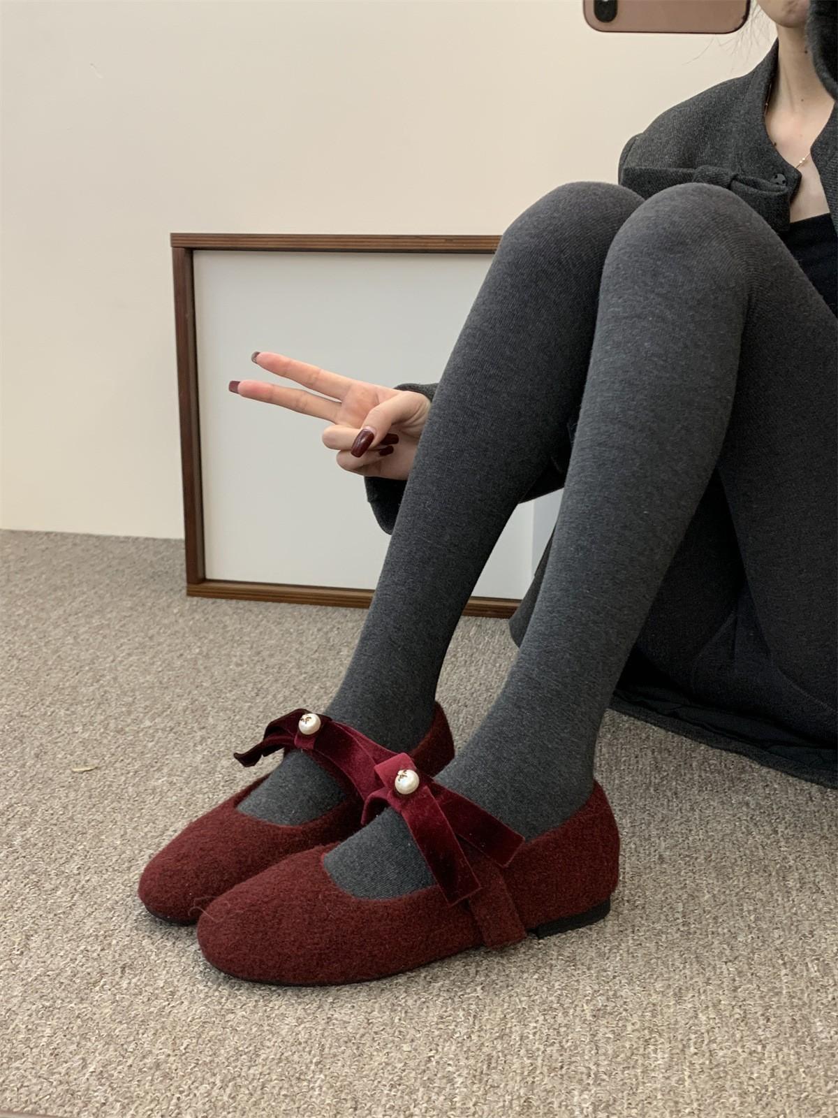 

Серые туфли Мэри Джейн, пушистые, женские, хлопковые, для носки зимой, новые, сказочные, на плоской подошве, бархатные одинарные туфли 40 красный