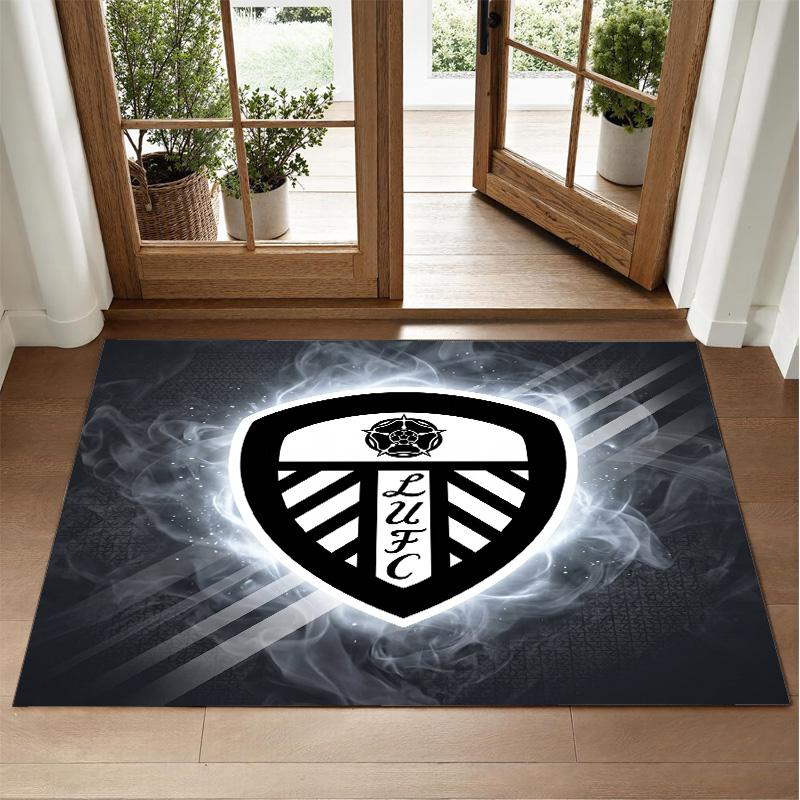 Leeds United Design Crystal Velvet Rug Soft Decorative Mat for Bedroom Entrance