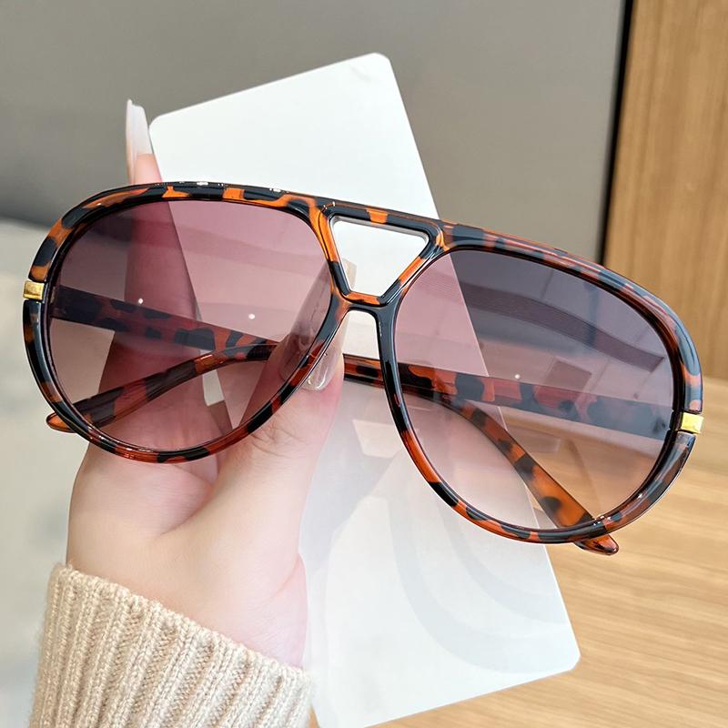 New Fashion Orange Oval Sunglasses for Women Large Frame UV400 Protection Gradient Lens Summer Outdoor Eyewear
