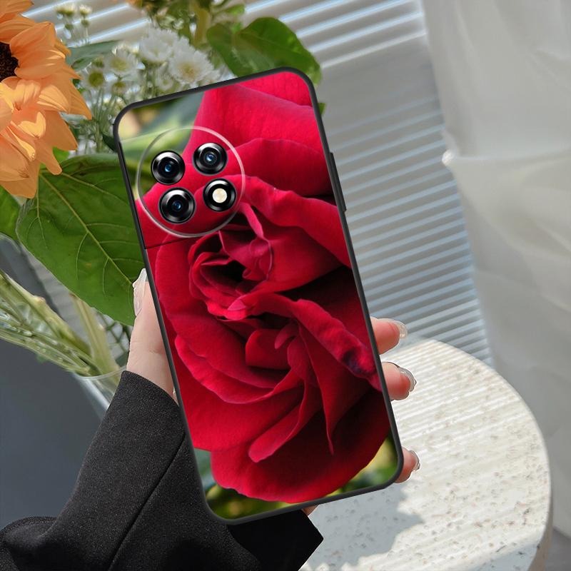 

Bright Red Rose Flowers Case For OnePlus 15 15R 13 13T 13R 12 12R 11 10 10R 10T 8T Nord 5 CE 4 2 3 Lite N20 N30 Cover OnePlus Nord CE3Lite