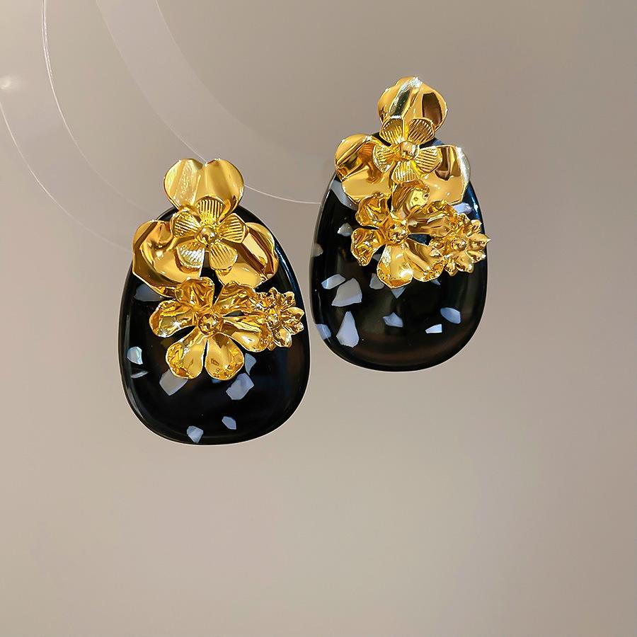 Silver Needle Metal Flower Oval Resin Stud Earrings Vintage Exaggerated Earrings Earrings Pendant