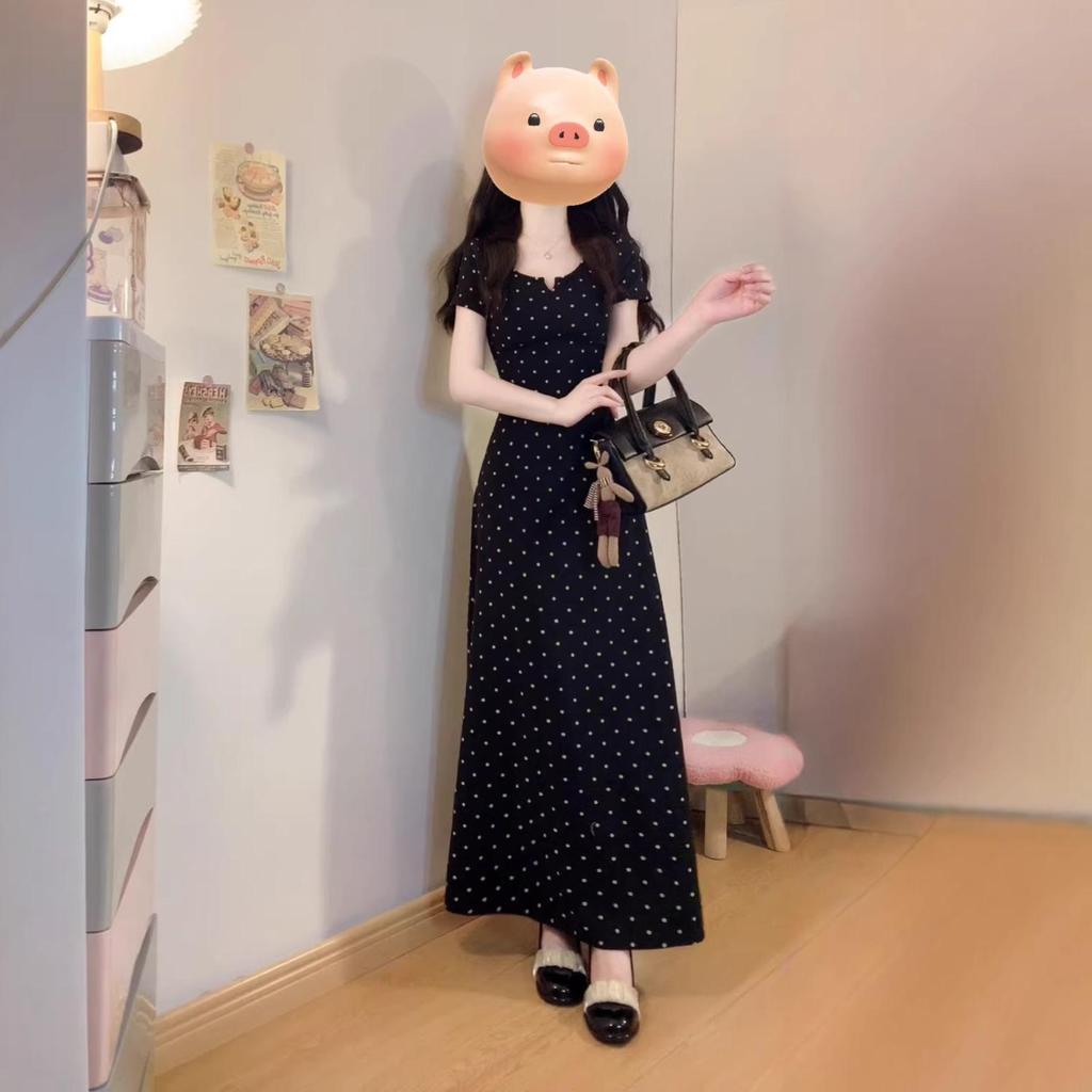Plus Size Black Polka Dot V-Neck Short Sleeve Summer Dress with Square Neckline and Waist-Cinching Long Skirt
