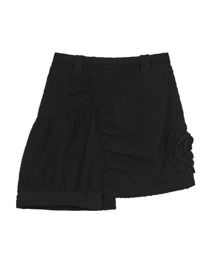 Taibseobiseu Asymmetry Embroidery Skirt [Black]