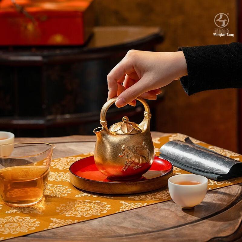 Edenus 'Dancing Horse' Year of the Horse Ceramic Teapot Gift Set