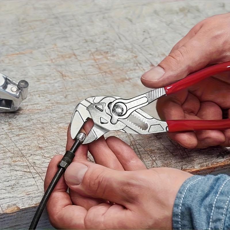 1pc Adjustable Wrench - Manual Operation, Comfort Grip, Straight-Tooth Design Suitable for Bolts, Pipes, and Accessories - Ideal for Home Repair