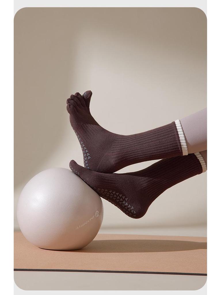 Women's Anti-Odor Five-Toe Yoga Mid-Calf Socks for Autumn/Winter | Anti-Slip Toe-Separating Socks for Sports, Dance, and Pilates