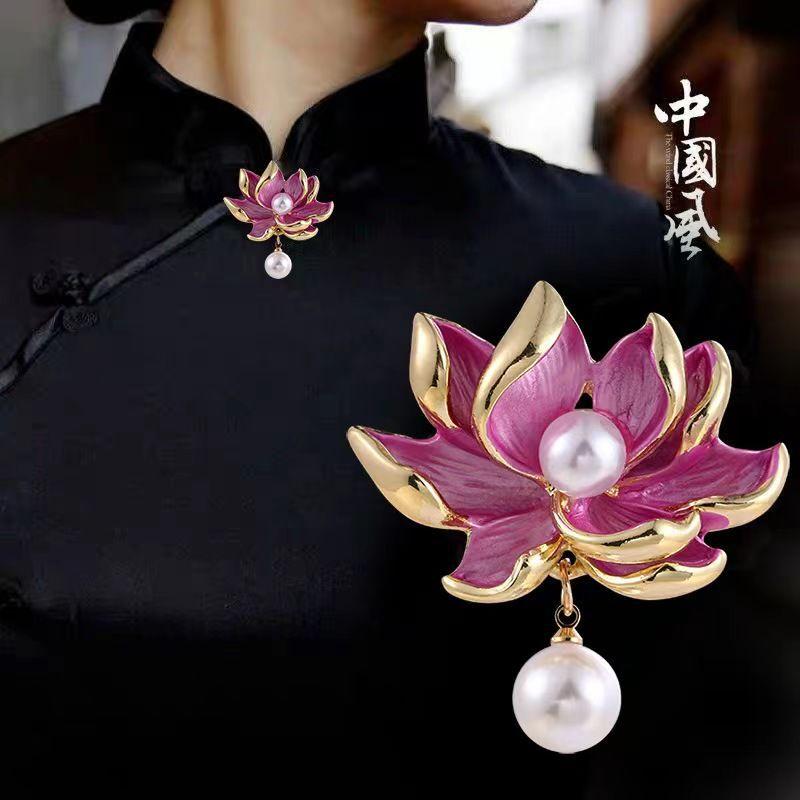 High-end Lotus Brooch Women's Chinese-style Cheongsam Brooch Pin Suit Jacket Buckle Pin Antique Style