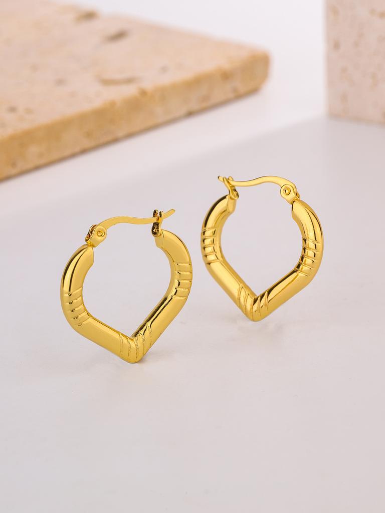 Hong Kong style retro light luxury U-shaped earrings 11k gold niche stud earrings jewelry design sense Spice girl earrings
