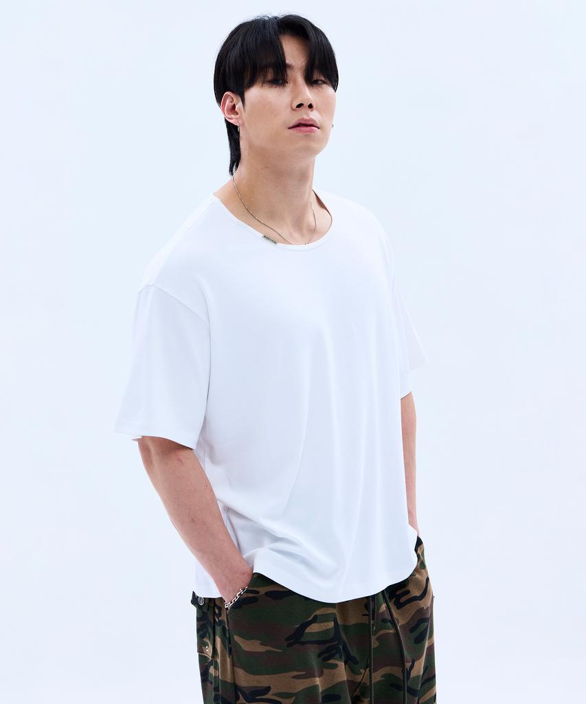 Mihag Metal Clip U-Neck T-Shirt (White)