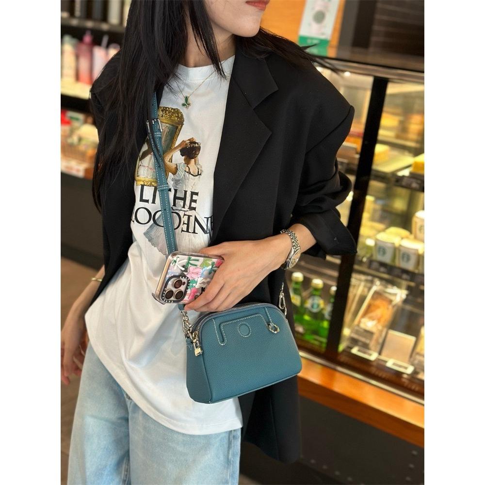 

Leather small bag women s new mobile phone bag women s mother bag versatile shoulder messenger bag mini small square bag 19*14*7CM озеро синий