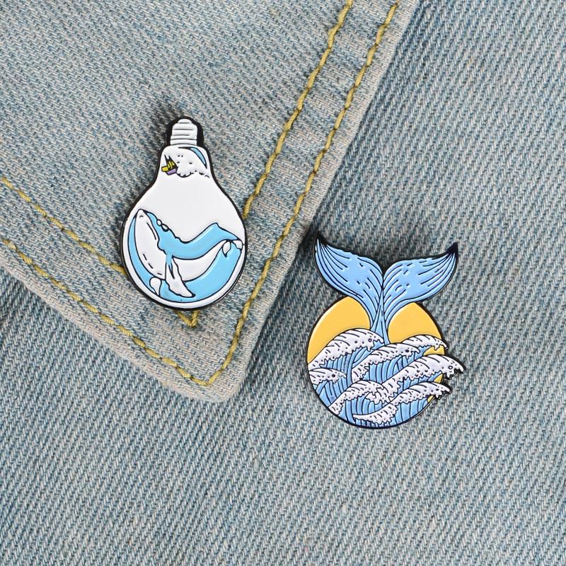 Adorable Cartoon Whale Animal Brooch Stylish Alloy Pin Unique Tail Design For Fashion