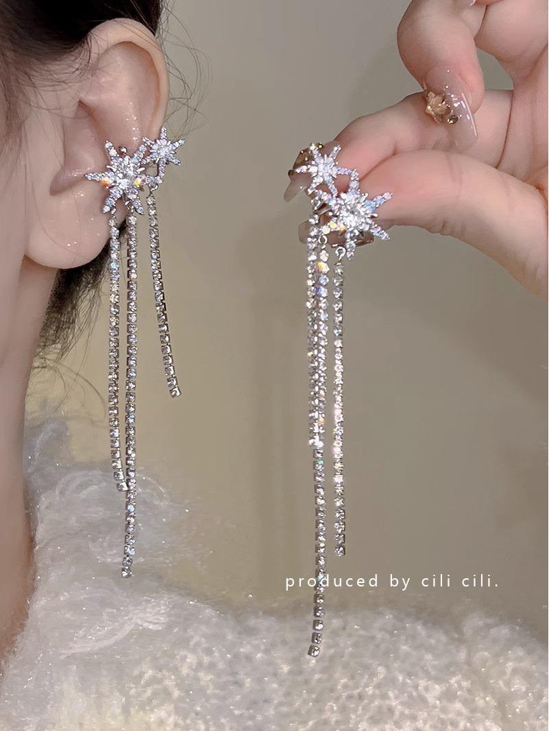 

Корейские клипсы для непроколотых ушей – классный дизайн с кисточками и жемчужными бабочками для женщин