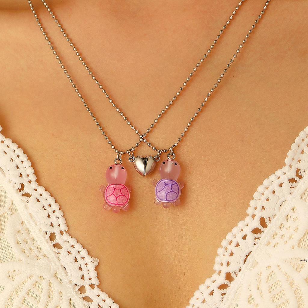 Luminous Turtle Heart Magnetic Couple Necklace - Cartoon Glow Valentine's Day Gift for Him & Her
