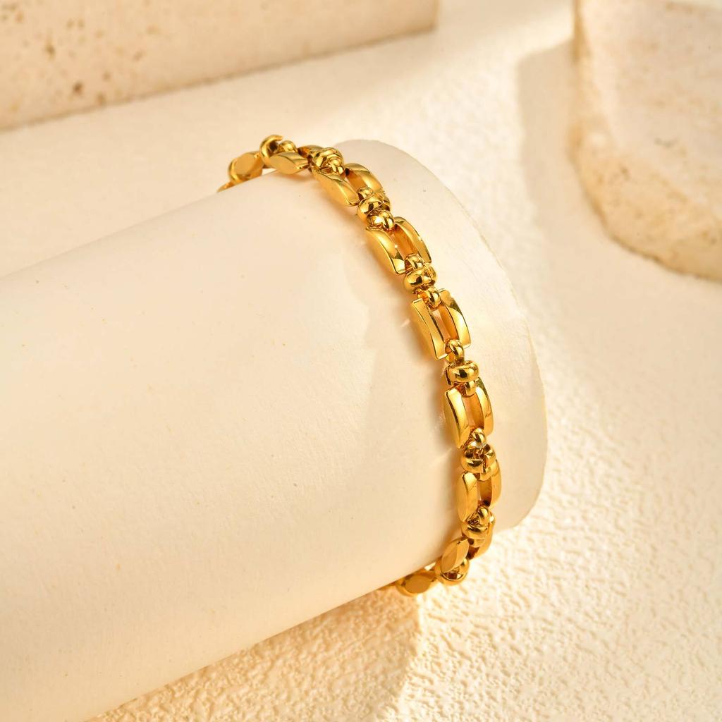 18k Gold Plated Stainless Steel Chain Bracelet for Women Non-tarnish, Adjustable Statement Geometric Link Jewelry Gift