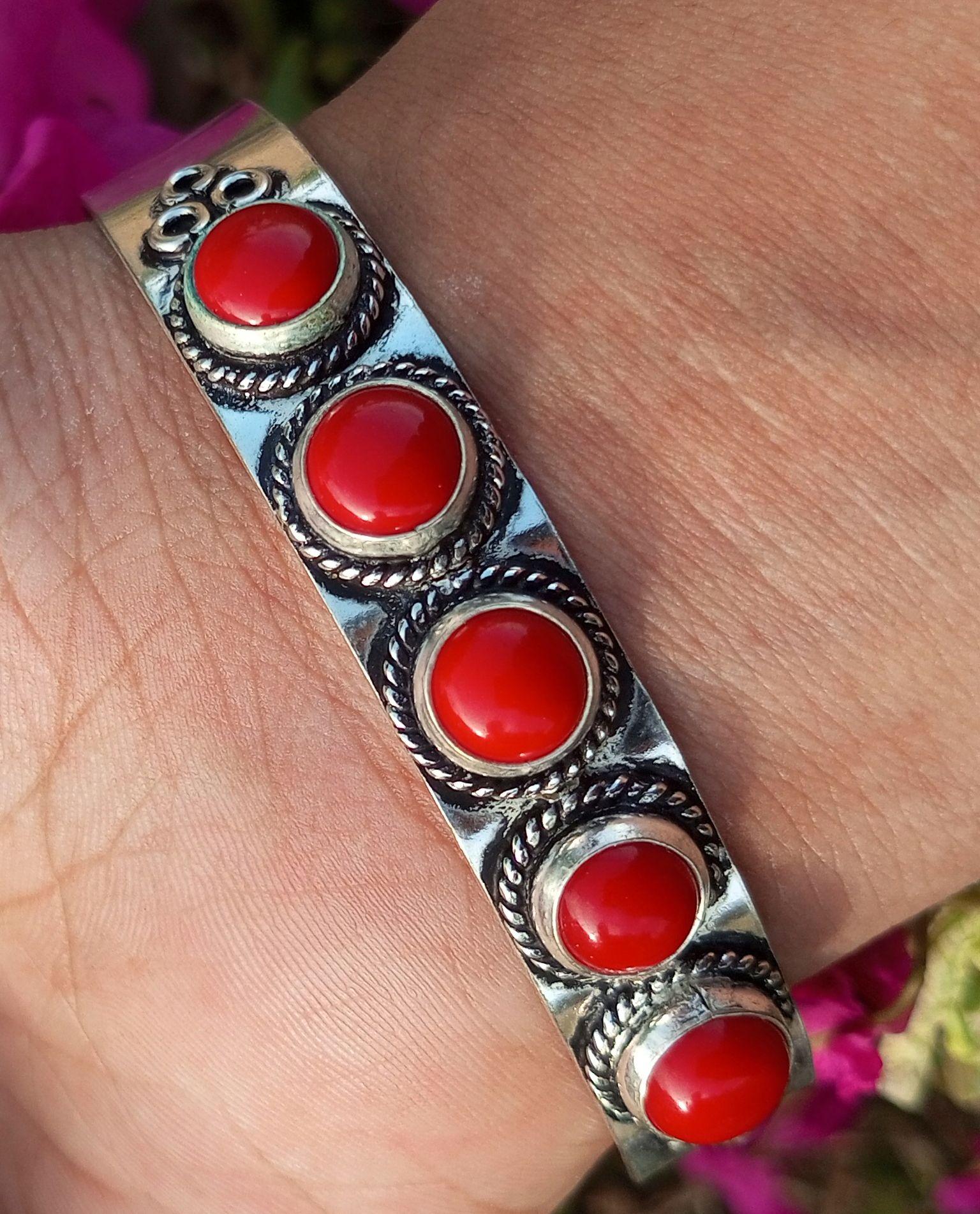 

Коралловый 8 мм драгоценный камень стерлингового серебра 925 пробы ручной работы 5 каменный браслет-манжета