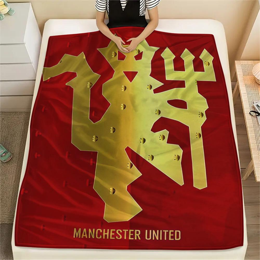 Man Utd Print FlAannel Blanket, High Quality Comfortable for All Seasons, Home Decor, Warmth and Comfort
