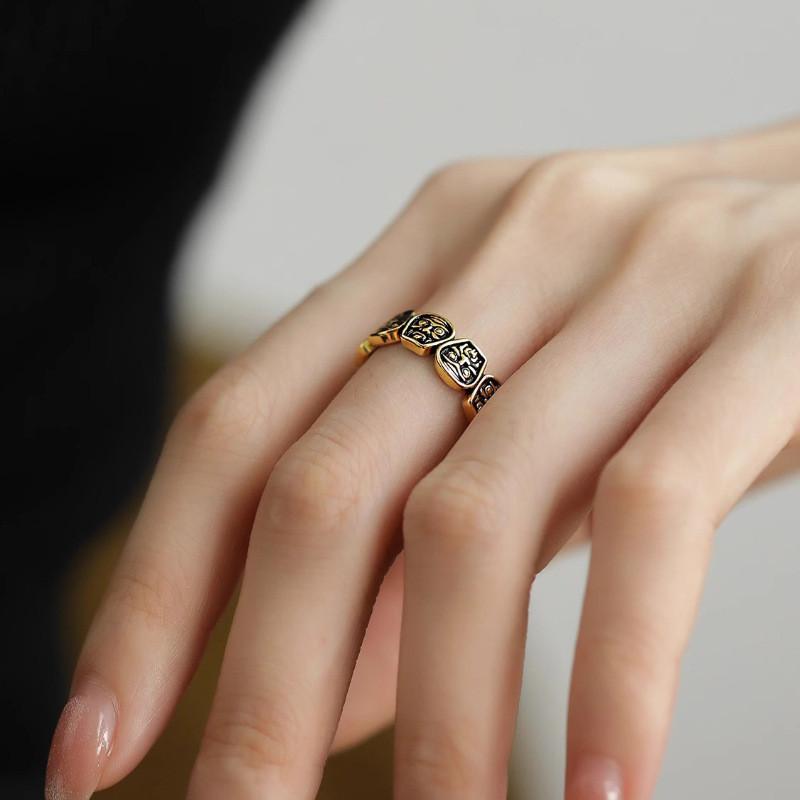 Elegant Retro Style Adjustable Open Copper Ring Featuring Sophisticated Geometric Patterns