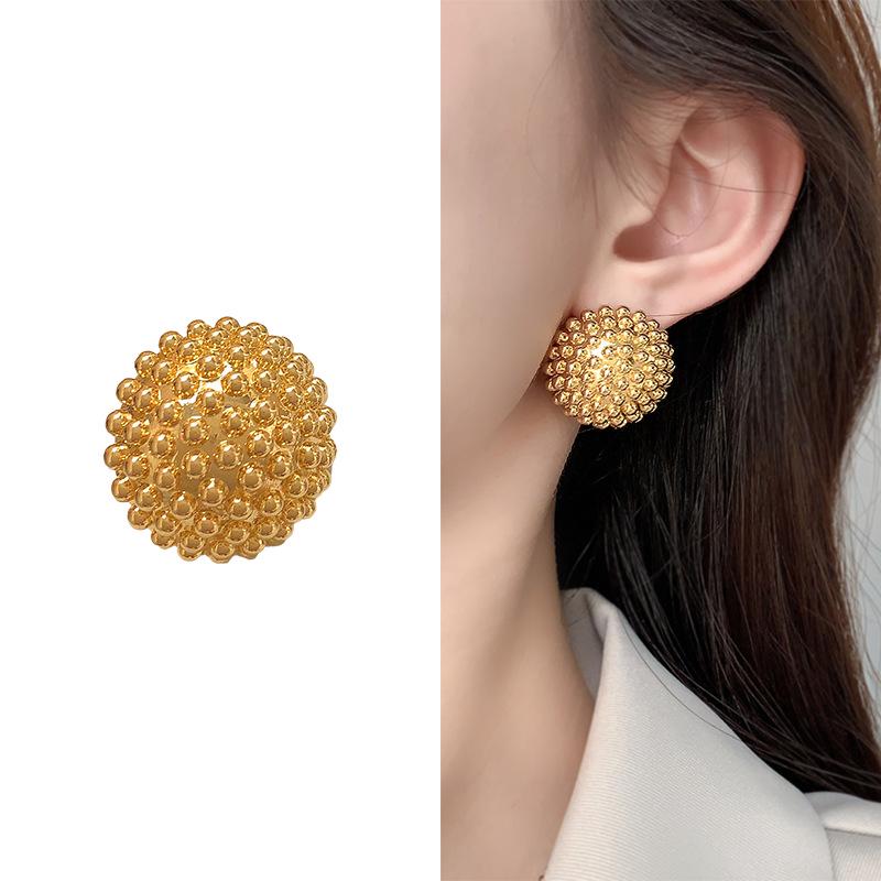 

2024 Европейский и американский стиль, геометрические серьги-пусеты с золотым покрытием: Роскошные и Модные Женские Украшения