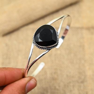 Wunderschöner schwarzer Spinell Edelstein handgefertigt 925 Sterling Silber Schmuck Manschette für Hochzeitsgeschenk