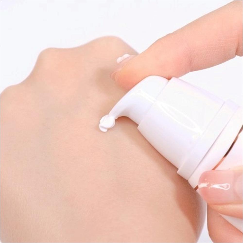 Cosnori Whitening Dress Tone Up Cream - 1-Second Instant Brightening & Long-Lasting Glow, 50ml | Olive's K-beauty