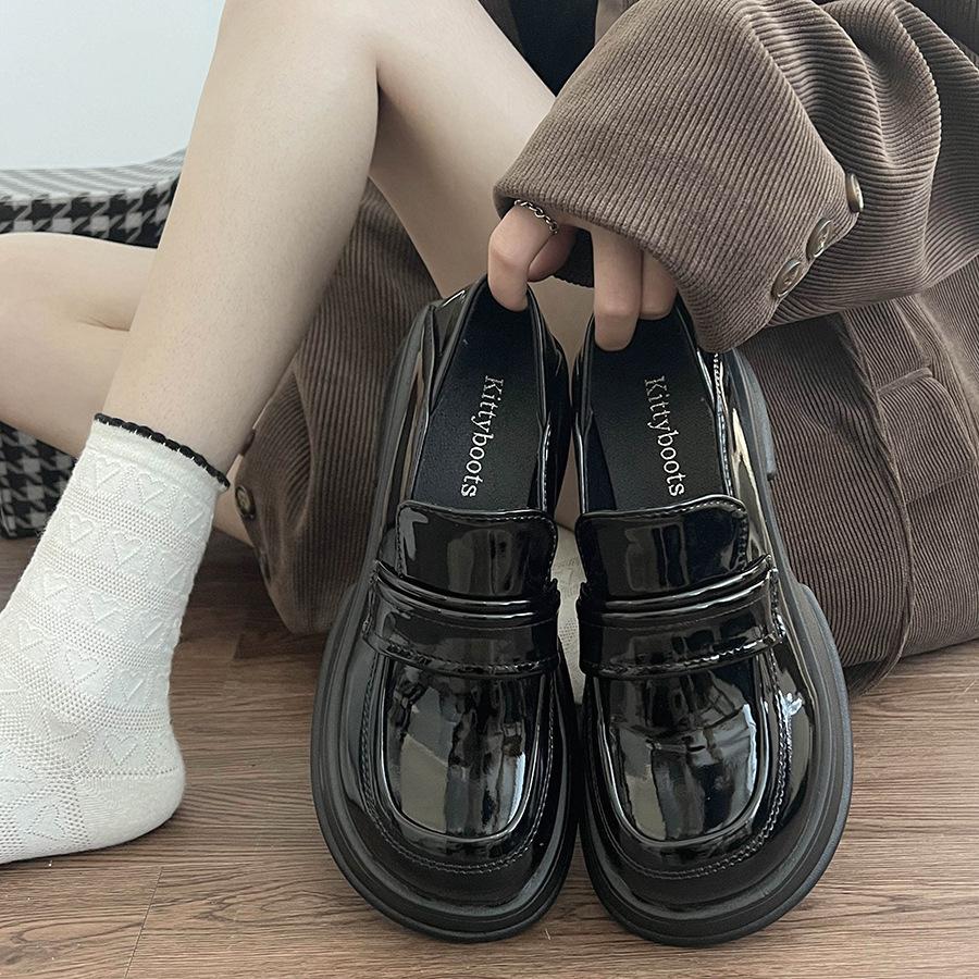 Queen Fan French platform loafers women's 2025 new autumn and winter versatile thick heel retro British style small leather shoes