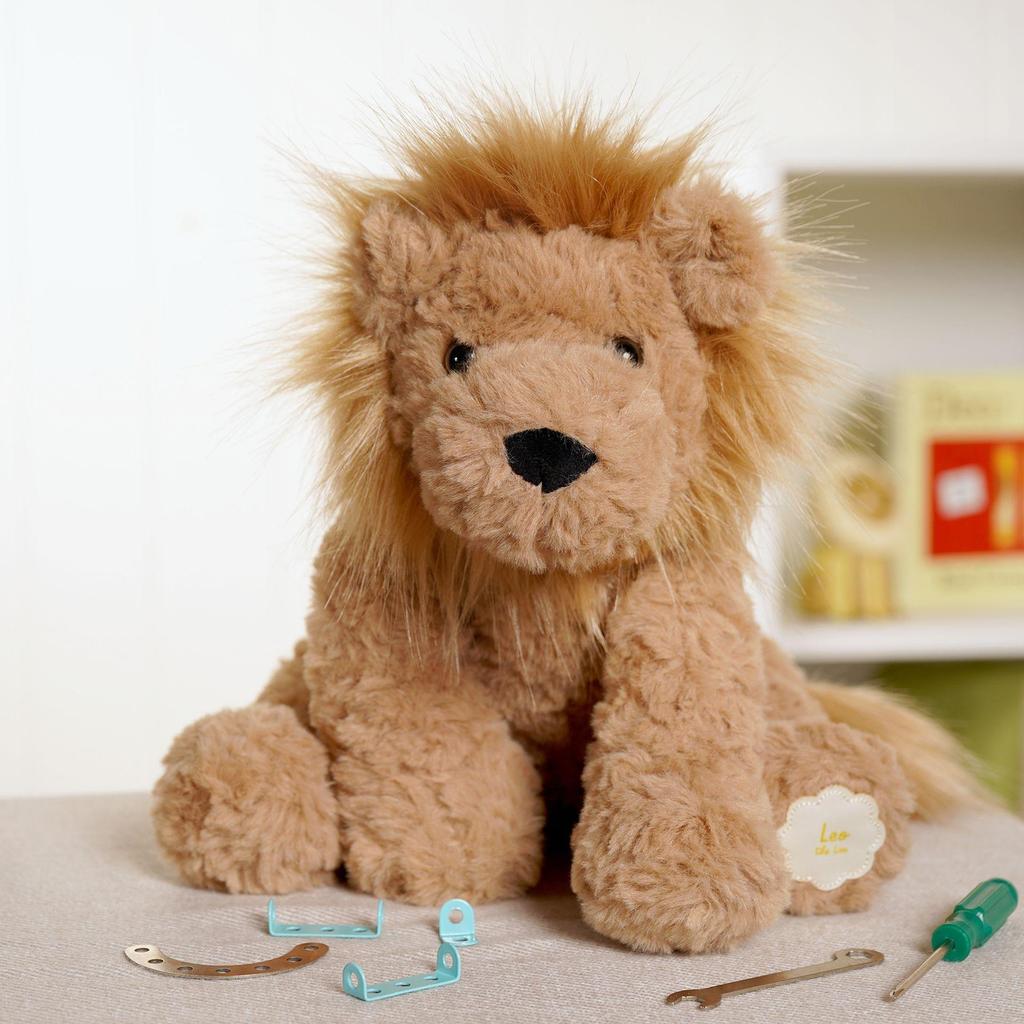 Leo The Plush Sitting Brown Lion 23 Cm