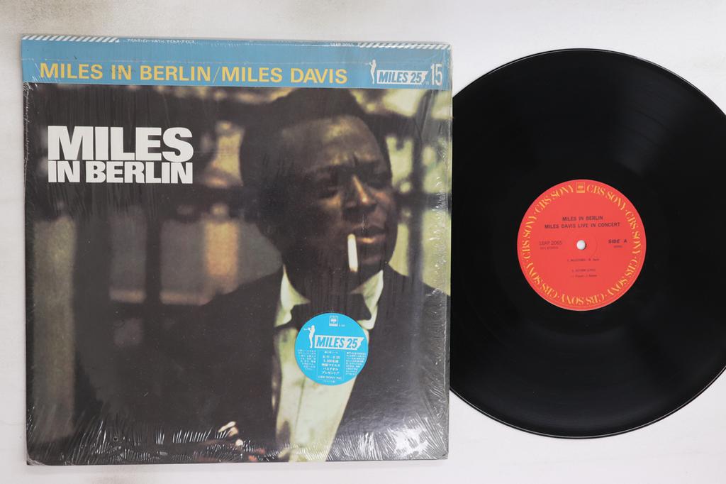 LP Record MILES DAVIS - Miles In Berlin 18AP2065 CBS SONY 1981 Japan Obi Jazz Used