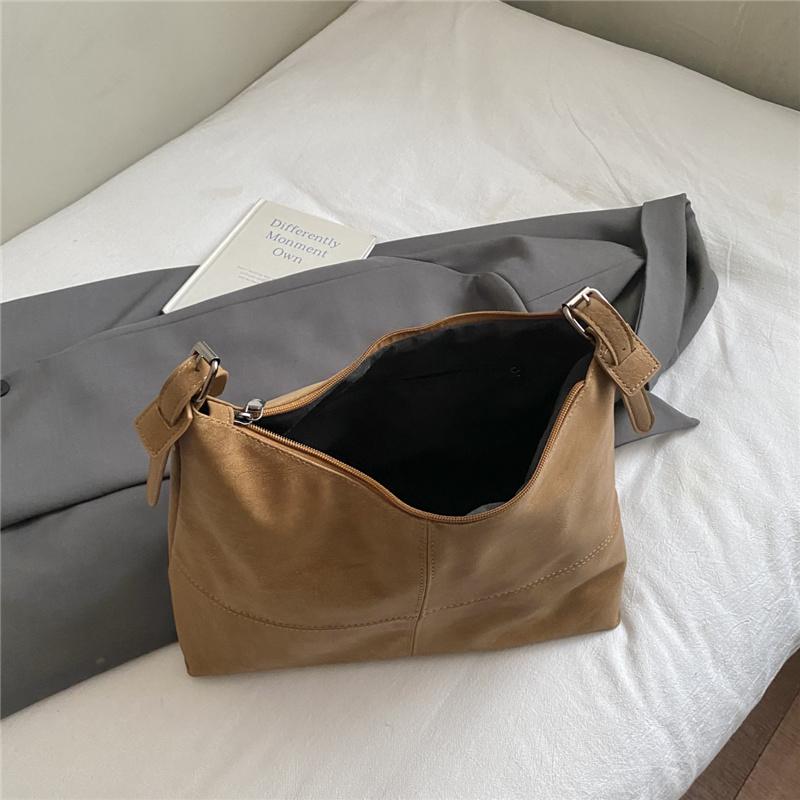 PU Shoulder Bag Women Fashion Hobo Bag With Minimalist Design Soft Texture Handbag Everyday Use