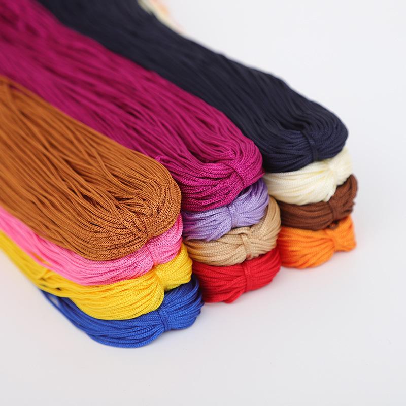 Upgraded version of fine wool crochet hook set with bright silk light and handmade hollow yarn hooks.