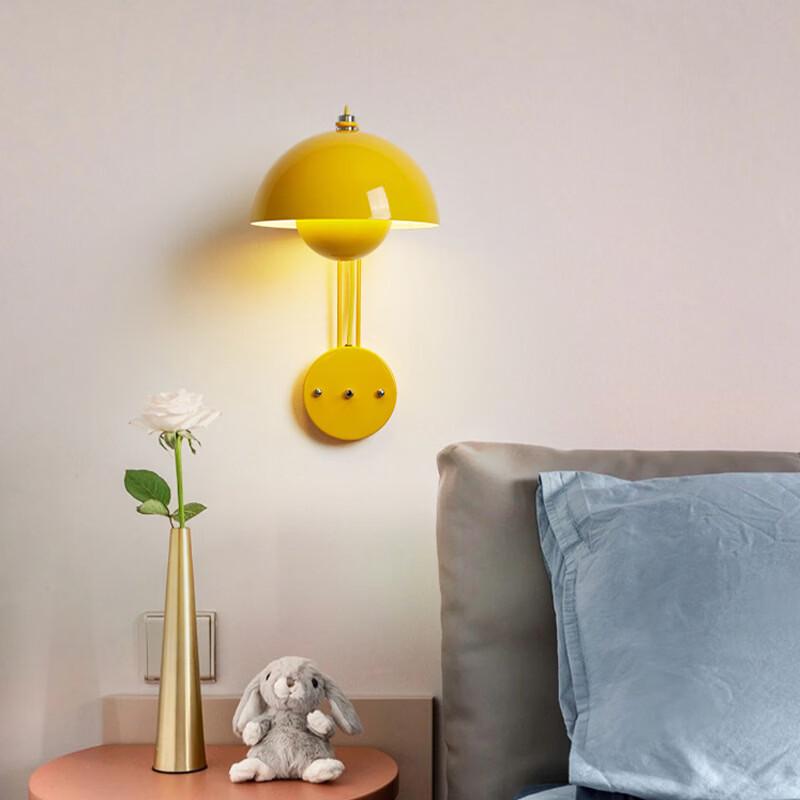 Elegant Flower Bud Wall Lamp