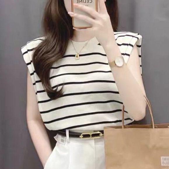 

Women’s Summer Striped Two-Piece Set: Tea-Colored Top & Shorts M