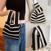 Mote Håndlagde Strikkede Håndvesker Kvinner Mini Knute Håndleddsveske Koreansk Hverdagslig Tote Bag Gjenbrukbare Handlenett