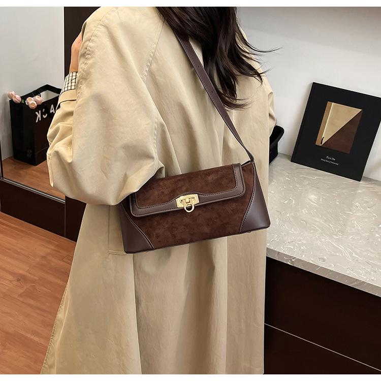 Autumn & Winter Women's Versatile Retro French Shoulder Crossbody Baguette Handbag
