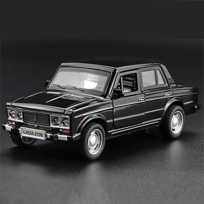 1:32 LADA NIVA Classic Car Alloy Car Diecasts & Toy Vehicles Metal Toy Car Model High Simulation Collection Childrens Toy Gift
