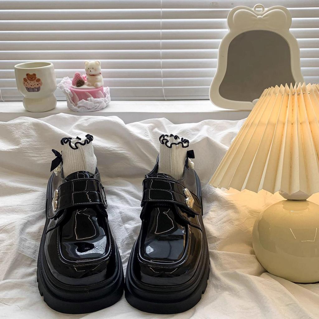 Retro British style versatile loafers women's 2025 autumn and winter French style with skirt platform height increase jk black small leather shoes