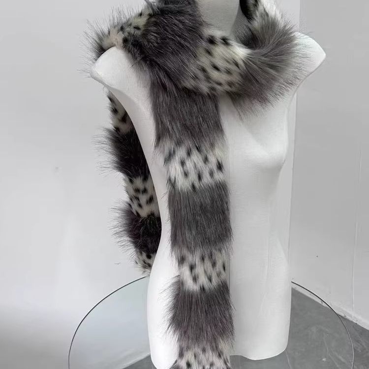 Fashionable High-end Plush Scarf Warm Neck Gaiter Ladies Scarf