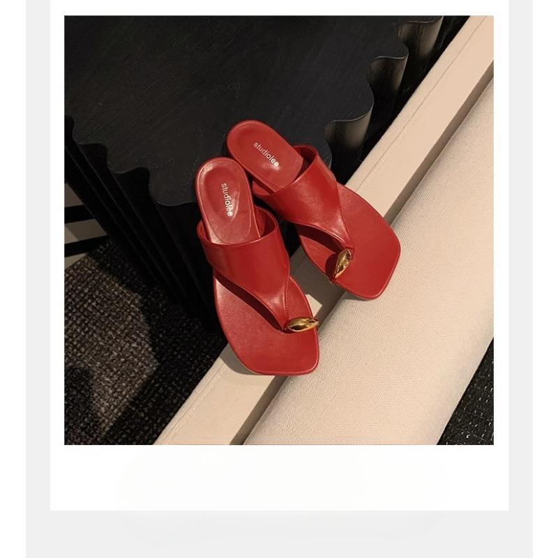 Fashionable Square-toed Versatile Flat Flip-flops for Women New Style Shoes