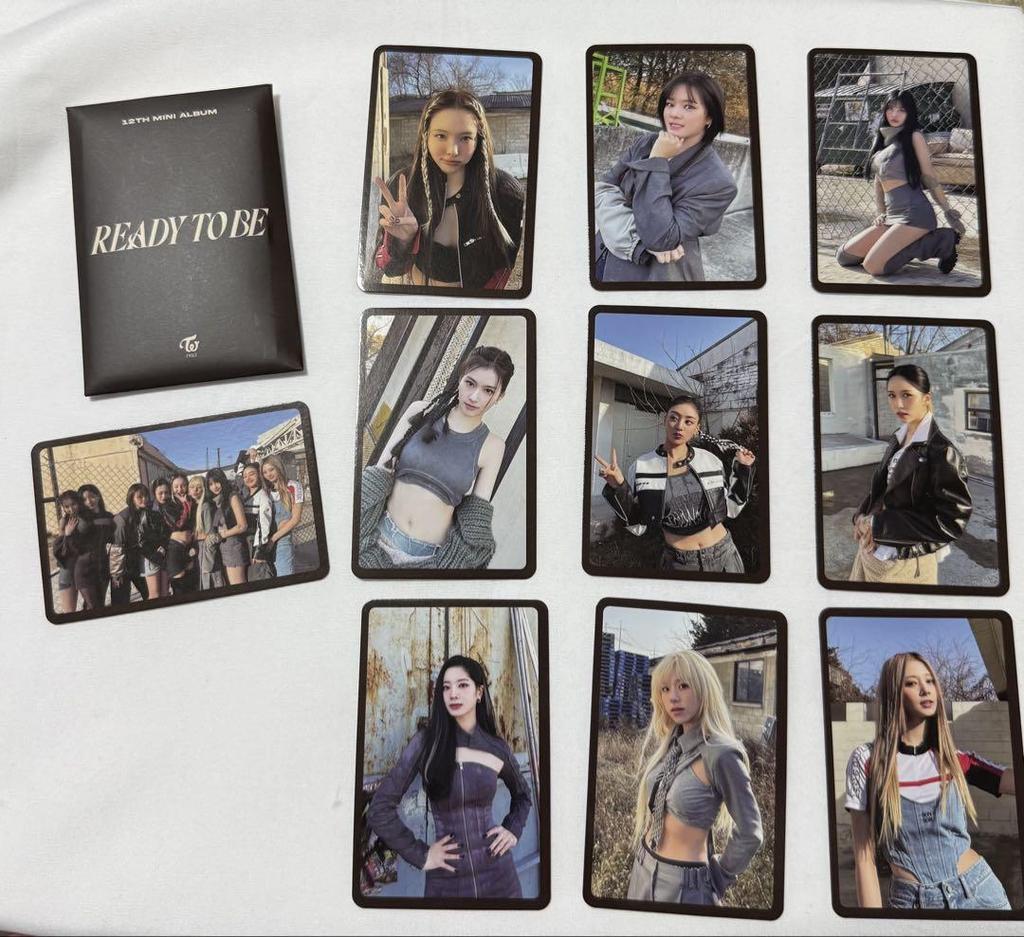 [USED] TWICE “Ready To Be: 12th Mini Album”