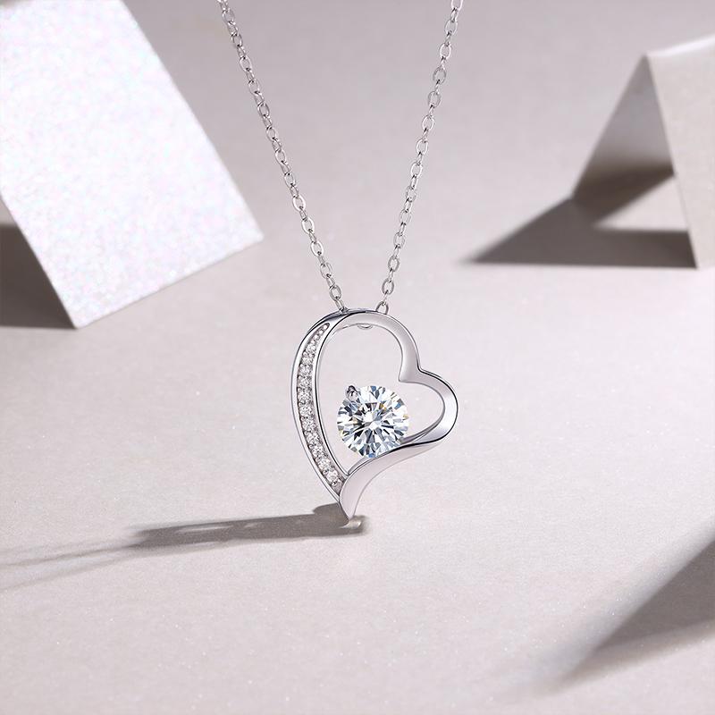 Elegant Heart Double Halo Pendant 925 Sterling Silver Premium Moissanite Crown Design Bridal Fashion Jewelry for Women
