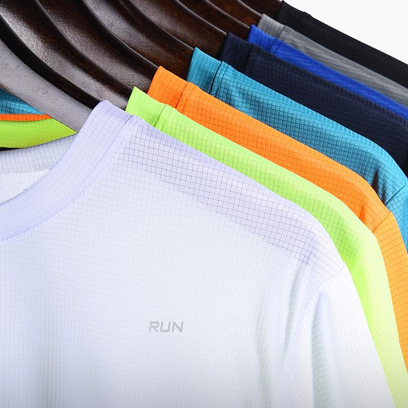 Men's Quick-Dry Round Neck Short Sleeve Marathon Training T-Shirt