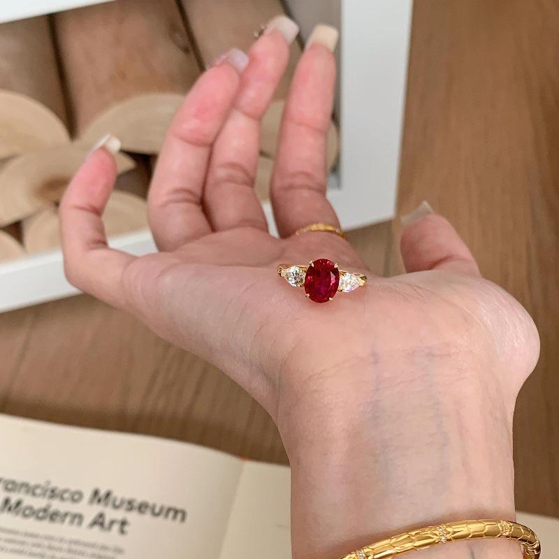 Light Luxury French Retro Ruby Oval Pigeon Egg Ring, High-End Sense Diamond-Set Temperament Versatile, Niche Index Finger Ring