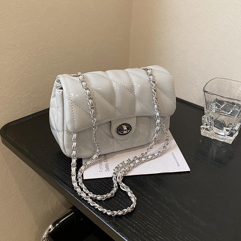 Popular small bag women's new versatile chain messenger bag shoulder small square bag