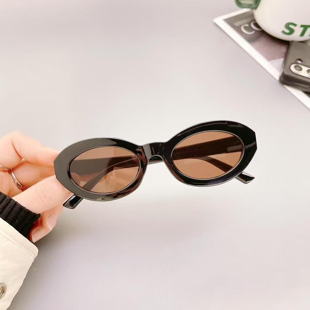 Oval Shaped Shape Sun Glasses For Women Stylish Stylish UV 400 Protection Protection Sun Glasses Man Holiday Travelling Designer Style Sun Glasses